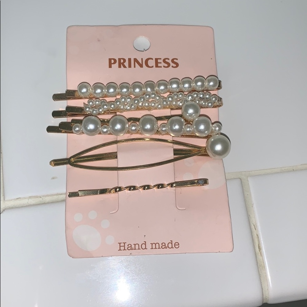 Hand made pearl hair clips